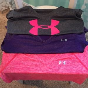 Under Armour v-neck top bundle